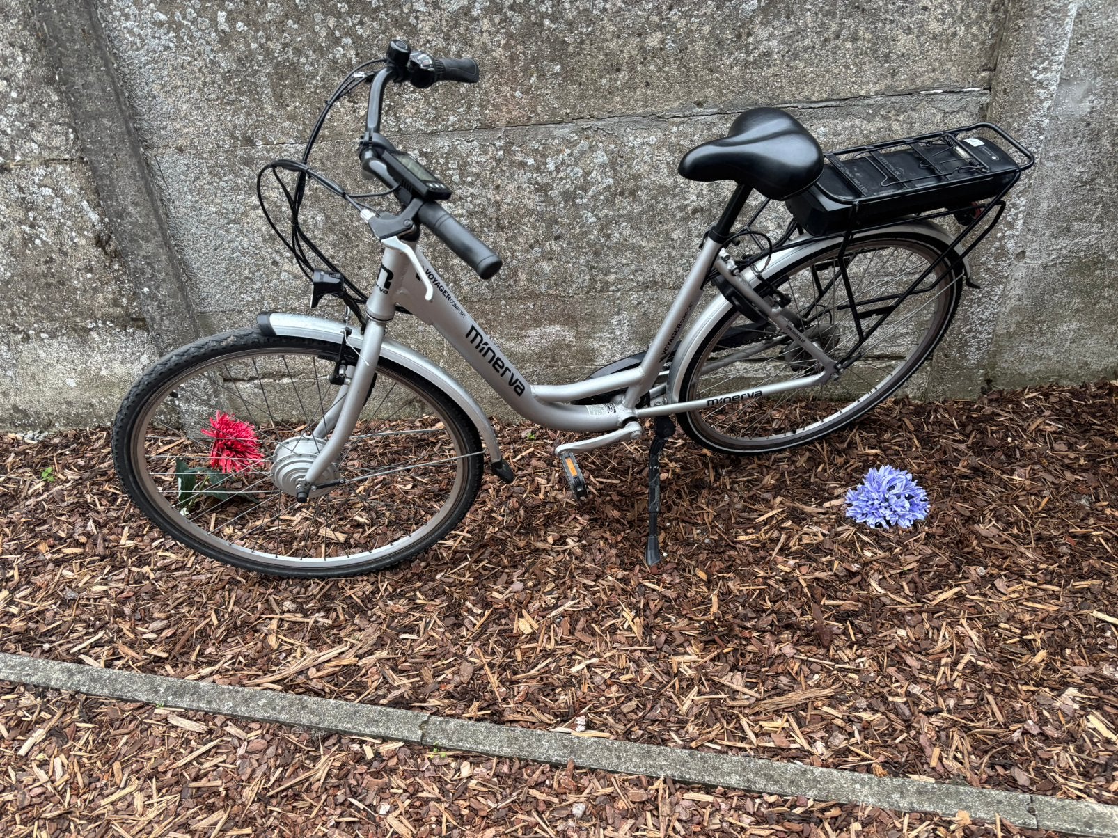 Elektrische fiets minerva, Fietsen en Brommers, Ophalen, Zo goed als nieuw
