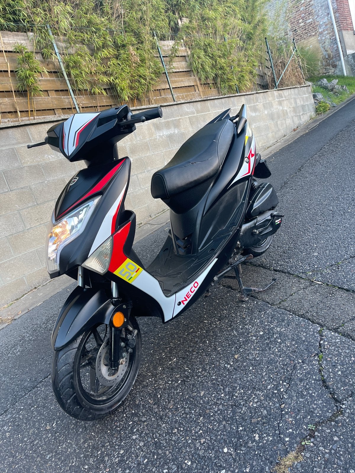 Neco one 12  classe À année 2019 Papiers clé, Autres modèles, 49 cm³, Comme neuf, Enlèvement