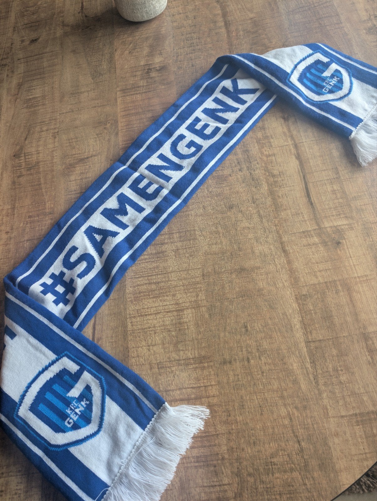 Sjaal KRC Genk, Ophalen, Sjaal