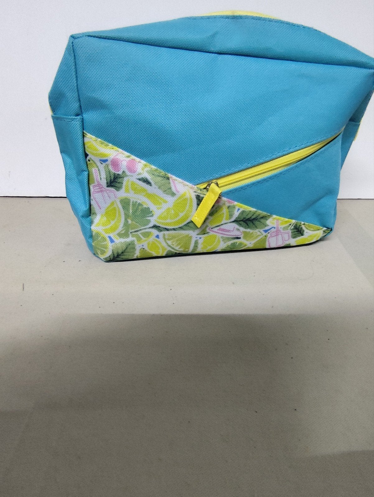 Toilettas. Licht blauw. 22X18X5. Gem. te reinigen. NIEUW., Handtassen en Accessoires, Ophalen, Blauw