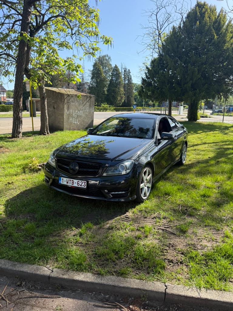 Mercedes-Benz c220 Coupé, Autos, Audi, Particulier, Autres modèles, Airbags, Diesel, Euro 5, Coupé, 3 portes, Automatique, Bleu