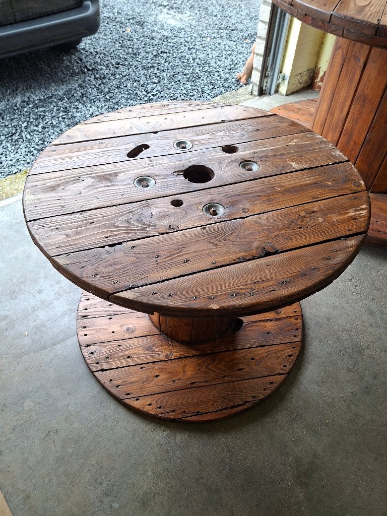 Tourets en bois poncés et peints., Rond, Comme neuf, Enlèvement, 75 cm ou plus
