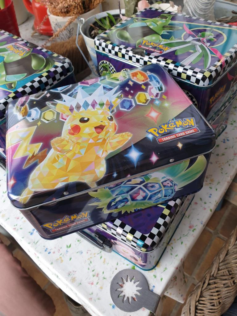 2mooie blikken dozen van Pokémon, Ophalen of Verzenden