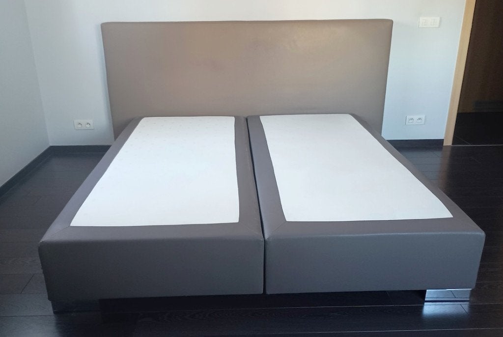 Revor boxspring + hoofdbord + bedkoffer/bank, Huis en Inrichting, Ophalen, Gebruikt, 200 cm, 180 cm