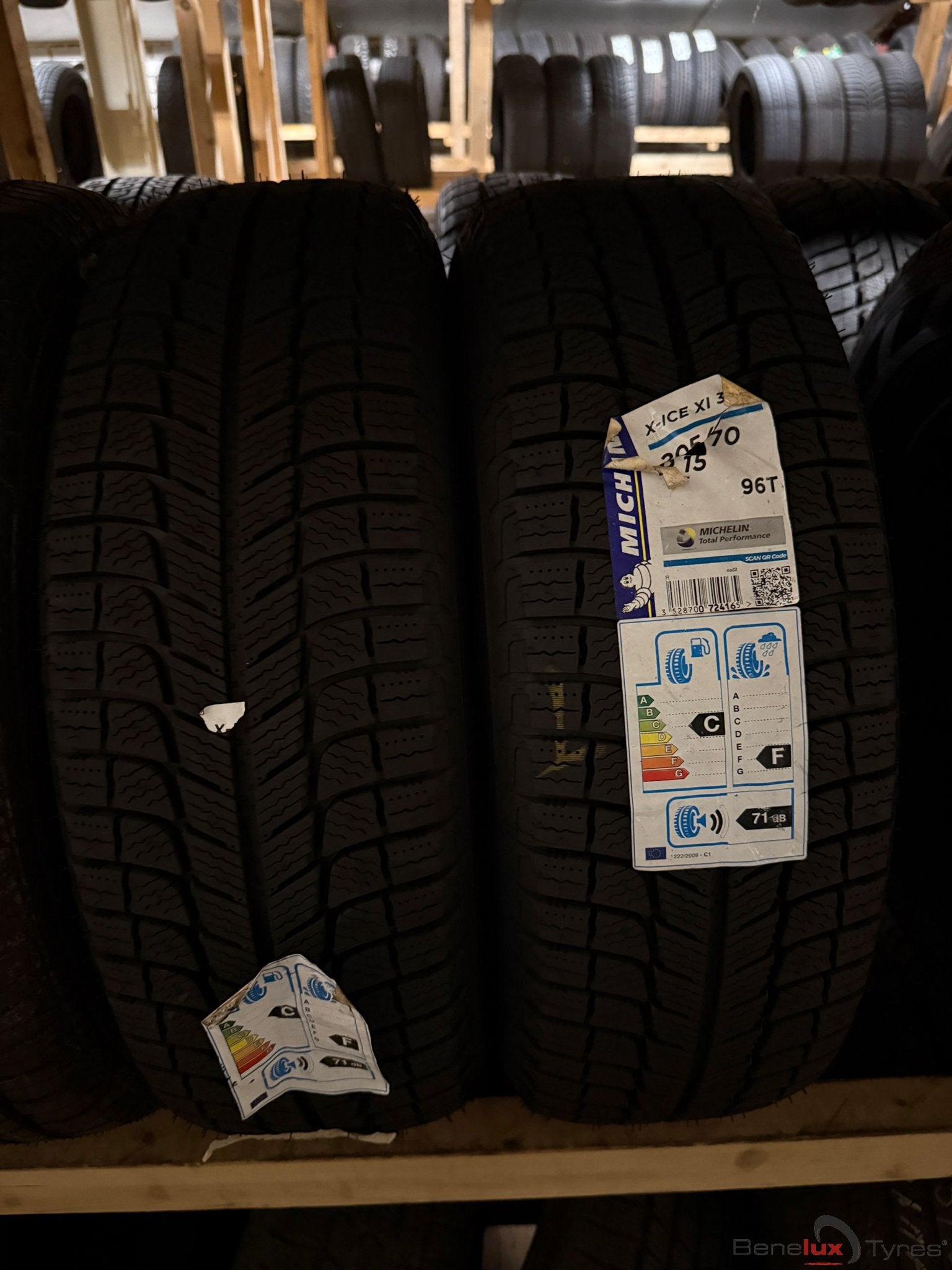 winter 205/70R15 96T Michelin 205/70 R15 205/70/15 2057015, 15 inch, -, -, Nieuw