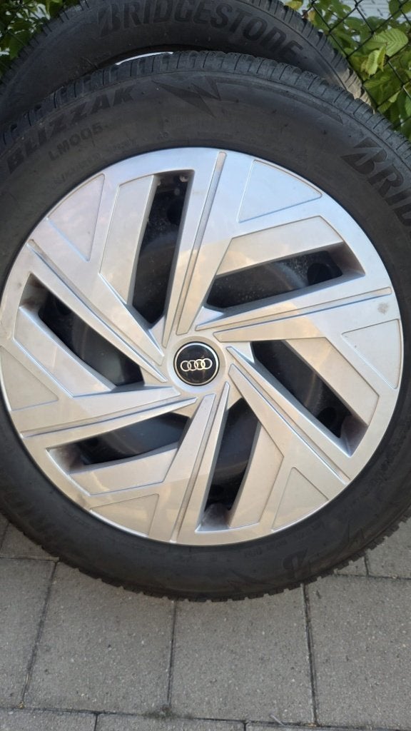 Paire de roues d'hiver Audi Q4 e-tron 19 pouces d'origine, Autos : Pièces & Accessoires, Pneus hiver, 255 mm, Véhicule de tourisme