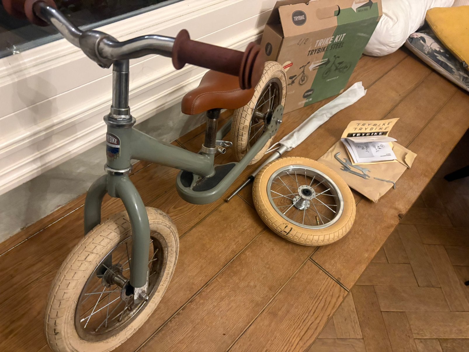 Kleuter retro Tribike kinder loopfiets en tribike kit retro, Ophalen, Zo goed als nieuw, Loopfiets