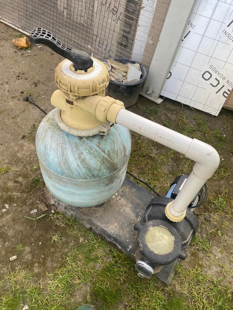 Zandfilter zwembad met pomp werkt nog, Ophalen, Zo goed als nieuw
