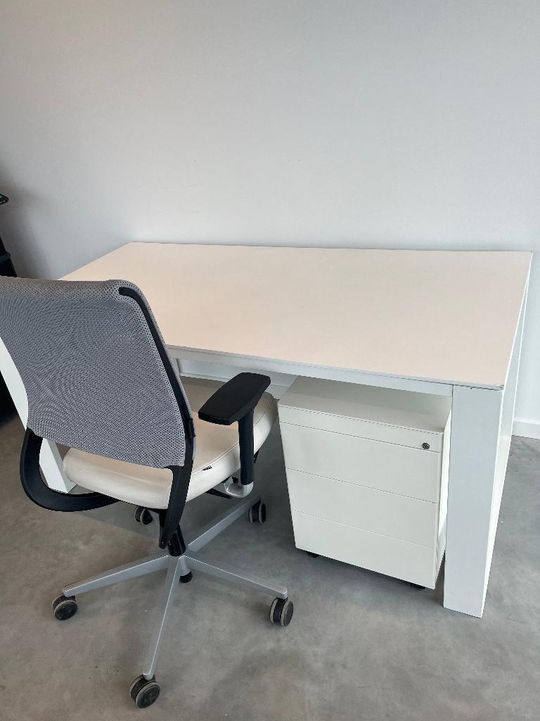 BUREELMEUBEL, Ophalen, 160 cm, Gebruikt, Spaanplaat of MDF