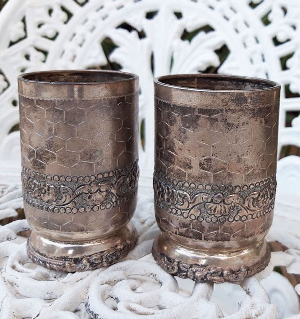 Art Nouveau 2 Sterling Silver handgegraveerde bekers -cachet, Antiek en Kunst, Verzenden, Zilver