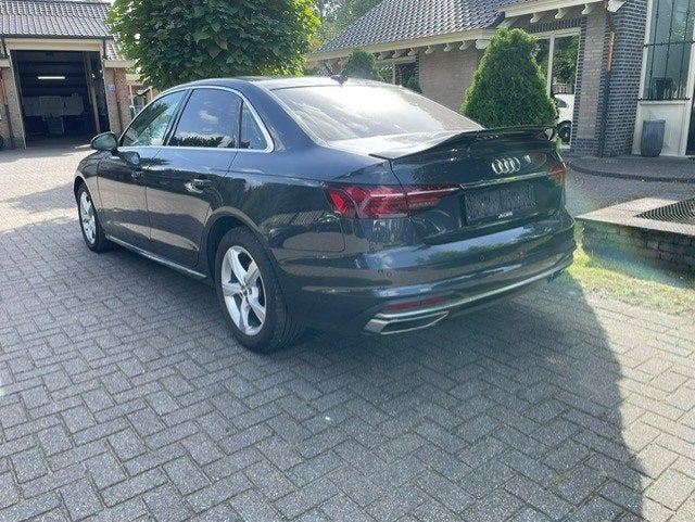 Audi A4 Limousine 40 TFSI ADVANCED S-TRONIC NAVI CAMERA, Autos, Cuir, Argent ou Gris, Achat, Entreprise