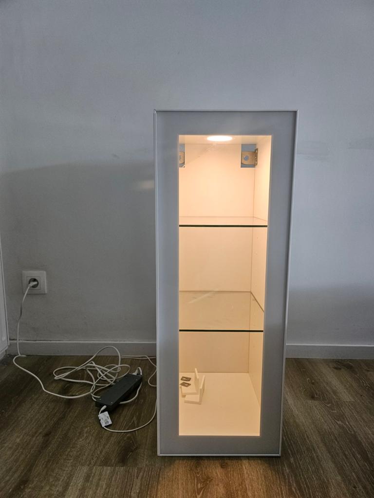 Meuble metod ikea vitrine avec porte vitrée plus spot, Maison & Meubles, Enlèvement
