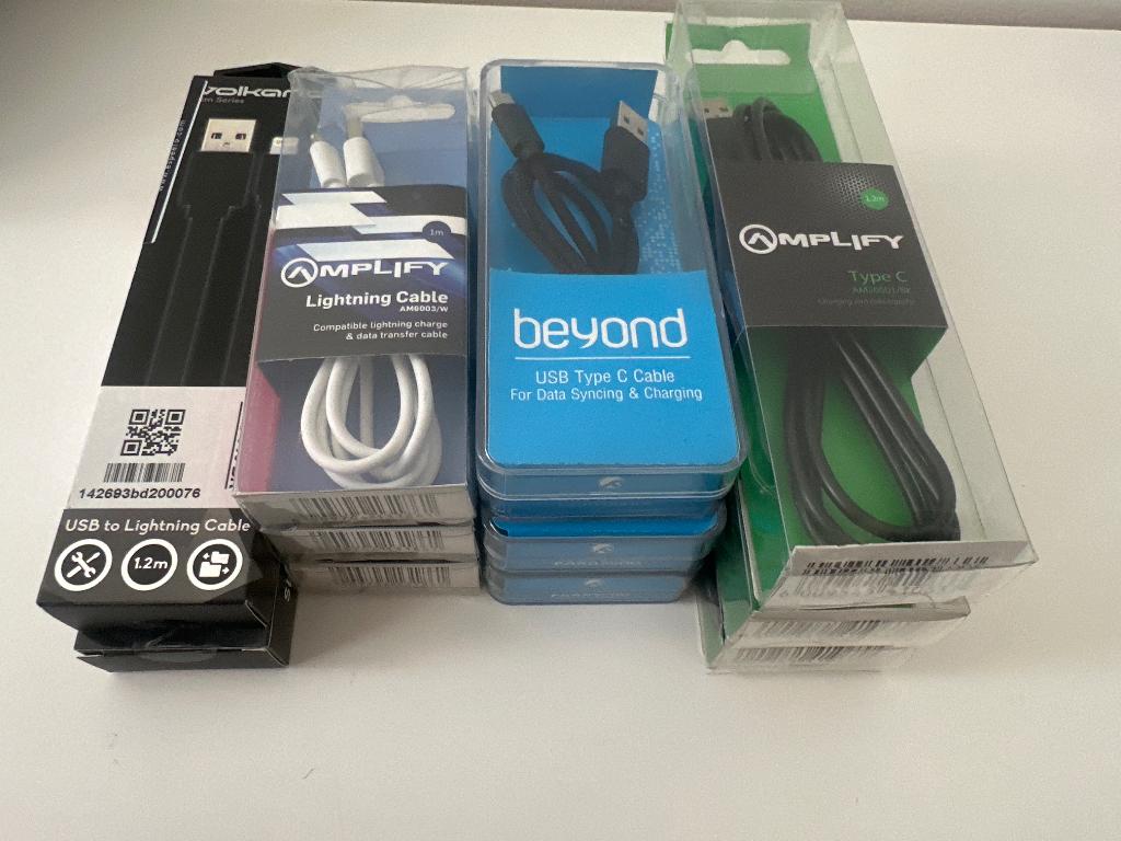 Oplaad- en datakabel voor mobiele telefoon, Ophalen of Verzenden, Nieuw, Snoer of kabel, Overige merken