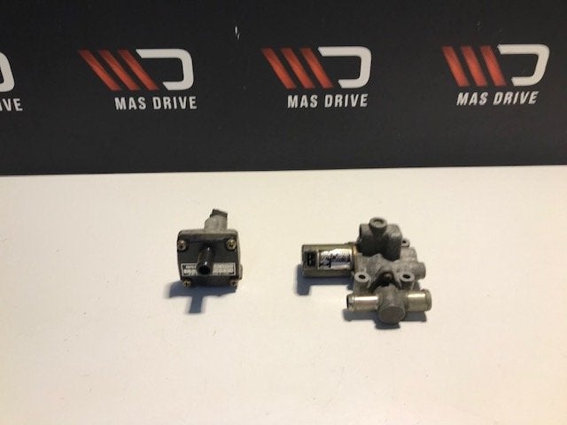Nissan 300zx z32 idle air control valve + regulator, Gebruikt