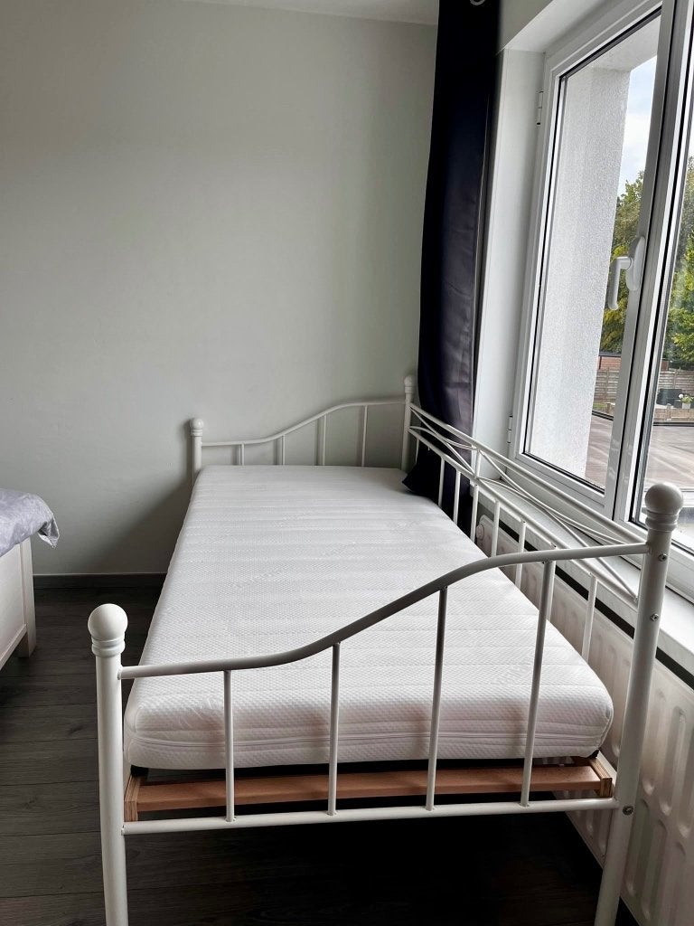 Zetelbed inclusief lattenbodem en nieuwe matras, 180 cm of meer, Ophalen, Lattenbodem, 100 cm of meer