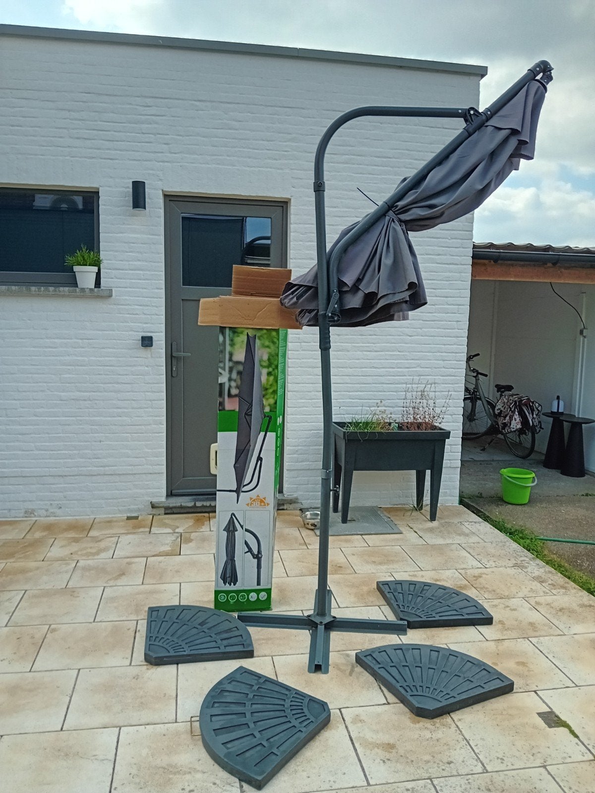 Zweefparasol met zware voet, Tuin en Terras, Parasols, Ophalen, Zweefparasol