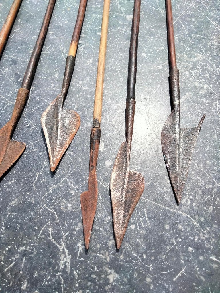 curiosa verzameling tribal oude pijlen Congo DCR Afrika, Antiek en Kunst, Ophalen of Verzenden