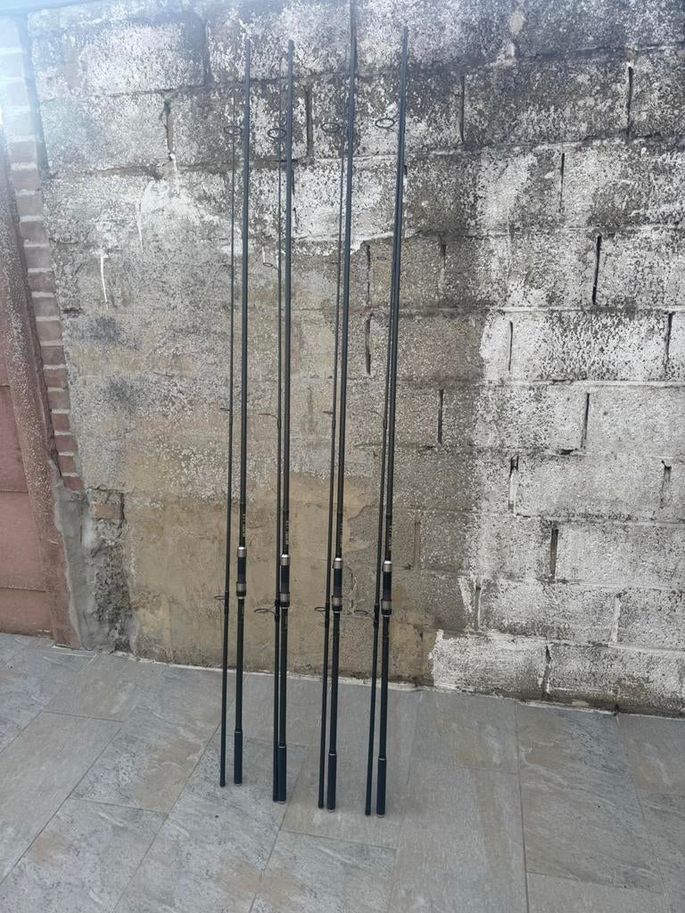4 cannes a carpes starbaits, Watersport en Boten, Ophalen, Zo goed als nieuw