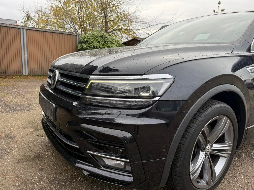Volkswagen tiguan 2.0tsi 4MOTION Rline dsg automaat benzine, Auto's, Automaat, Zwart, Leder, Bedrijf