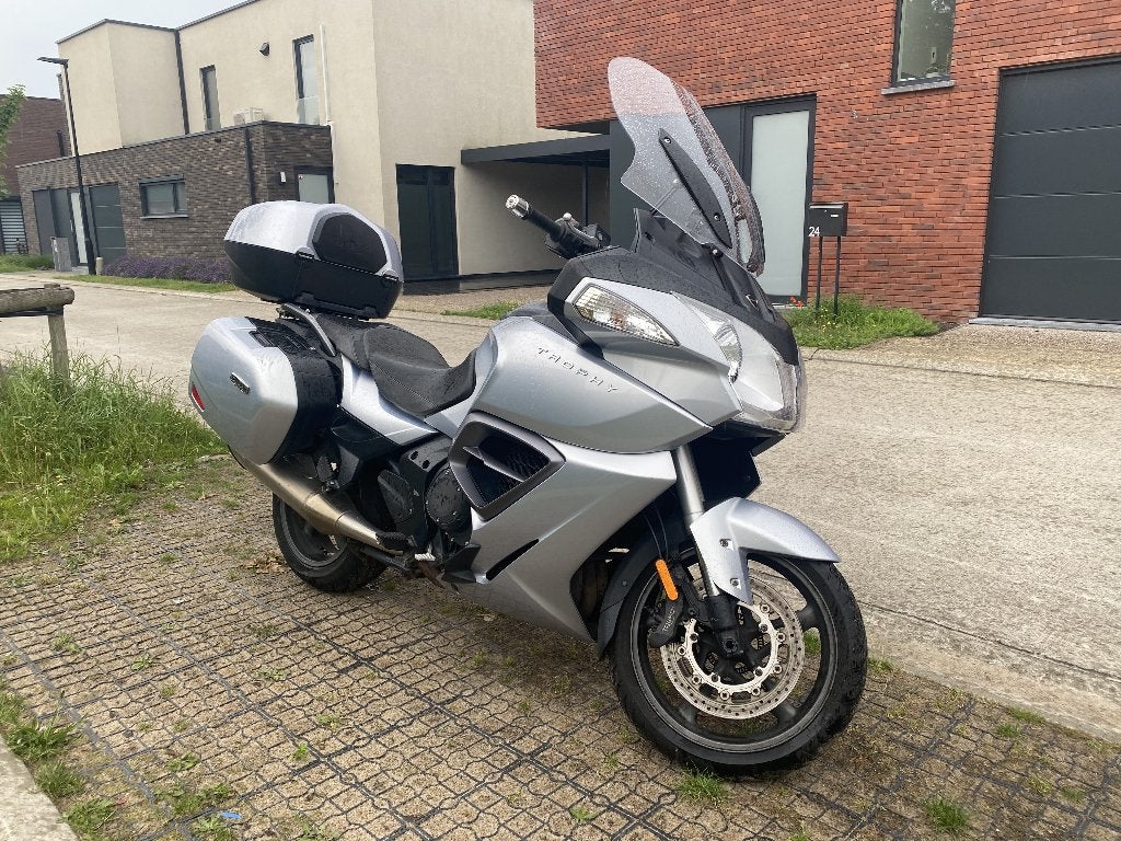 Triumph Trophy 2013 | Nieuwe Pirelli Angel GT | 118.369 km, Motoren, Cruise Control, 1215 cc, Motorrijbewijs A, Gebruikt
