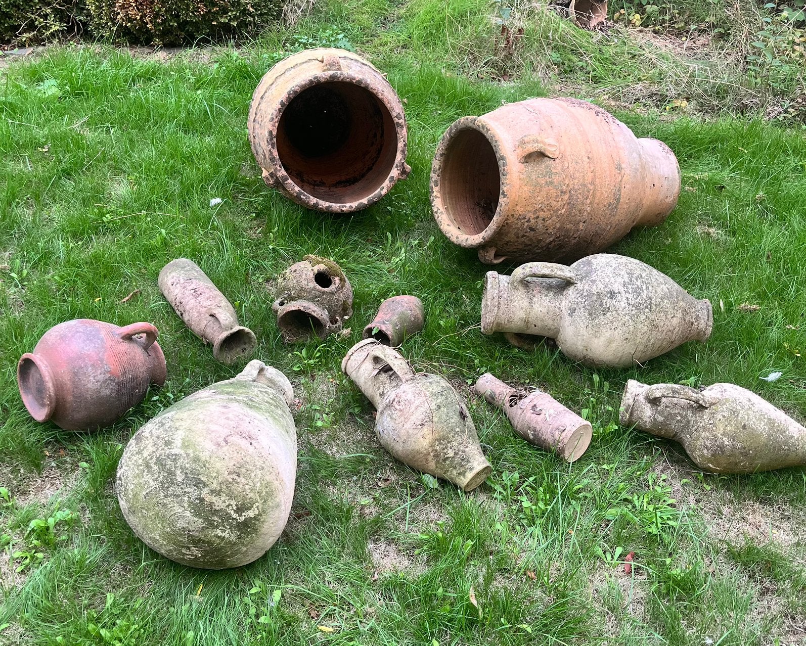 11 terracotta kruiken , grote , middelmatige en klekntjes ., Tuin en Terras, Gebruikt, Terracotta, 40 tot 70 cm, Ophalen