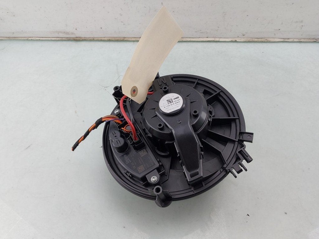 VENTILATEUR RADIATEUR MOTEUR Volkswagen Golf VIII (CD1), Volkswagen, Volkswagen AG, Utilisé, Kundenbetreuung@volkswagen.de