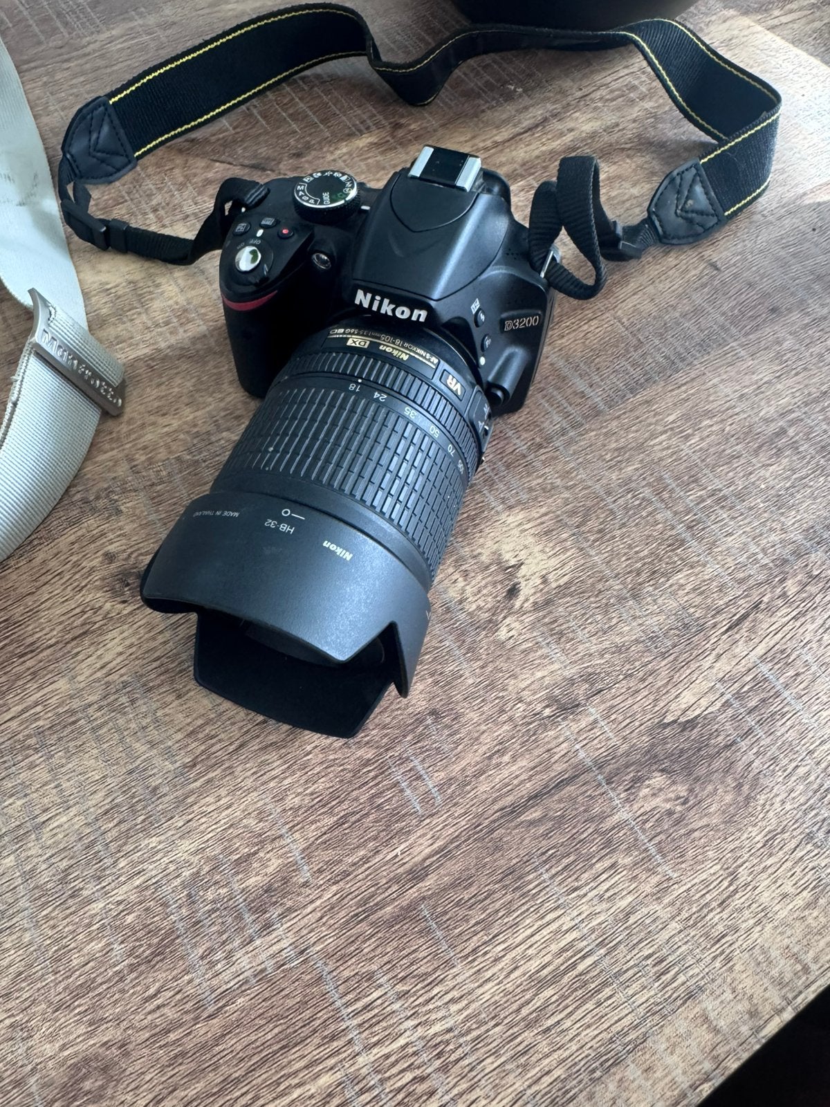 Nikon d3200, TV, Hi-fi & Vidéo, Appareils photo numériques, Enlèvement, Utilisé, Pare-soleil, Nikon