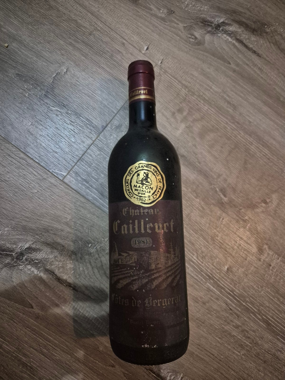Vin ancien de collection Château Caillevet millésime 1981, Enlèvement ou Envoi, Vin rouge