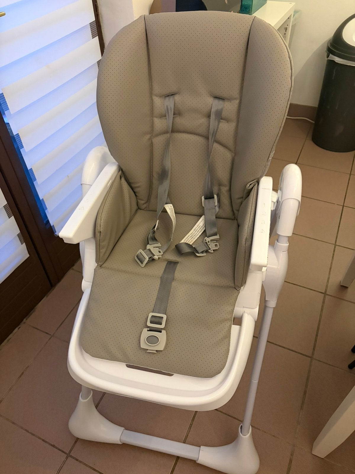 Chaise haute bebe, Enlèvement, Comme neuf