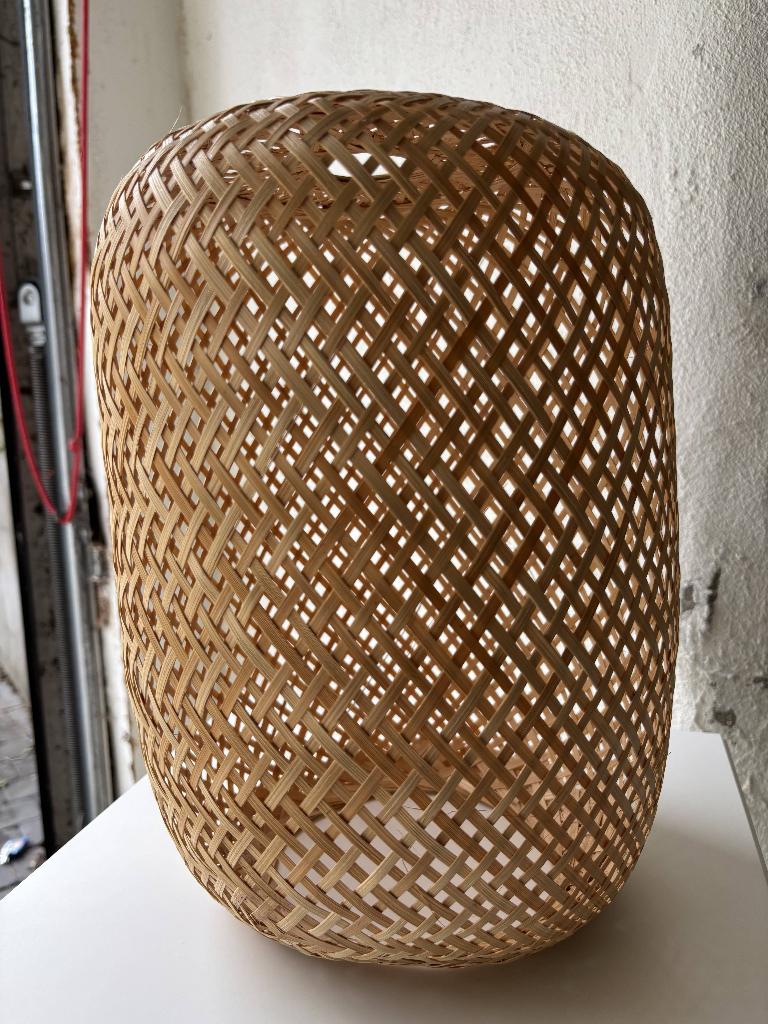 Twee lampenkappen van bamboe, Huis en Inrichting, Lampen | Lampenkappen, Gebruikt, 25 tot 50 cm, Ovaal, Beige, Bruin, Overige kleuren