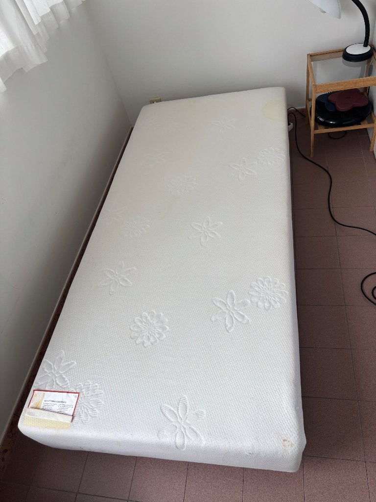 Lit BEKA - Sommier tapissier 1 personne, Maison & Meubles, 90 cm, Une personne, Enlèvement, Utilisé