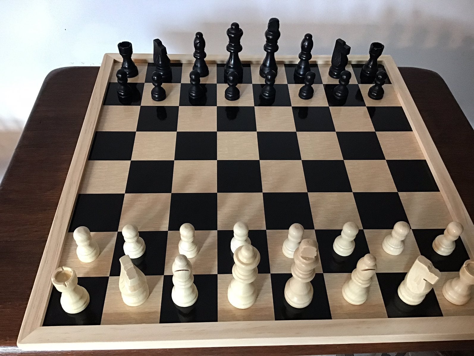 Schaakspel met houten bord en houten schaakstukken., Enlèvement ou Envoi, Comme neuf