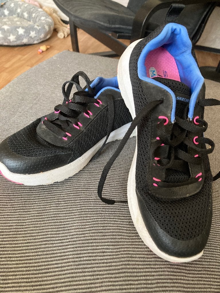 Chaussures enfants p 37 noir marque skechers, Enlèvement, Porté, Noir
