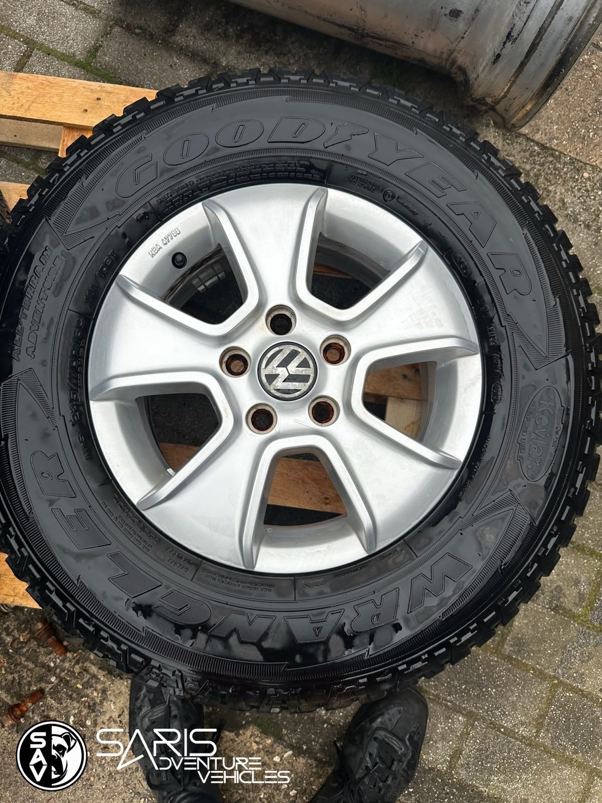 Set LM wielen o.a. VW Amarok 5x120 met 245/70R16 Goodyear AT, Auto-onderdelen, Ophalen, Gebruikt, -, -