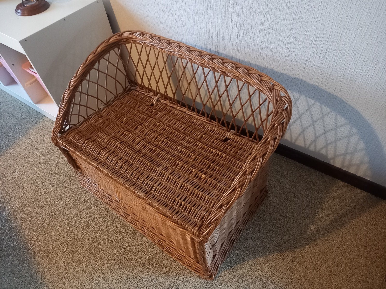 rieten kinderbankje, Kinderen en Baby's, Bruin, Ophalen, Zo goed als nieuw