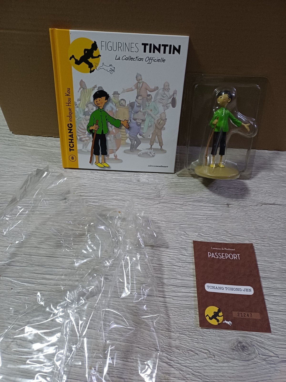 Figurine Tchang 8 Tintin, Collections, Personnages de BD, Comme neuf, Statue ou Figurine, Tintin, Enlèvement ou Envoi