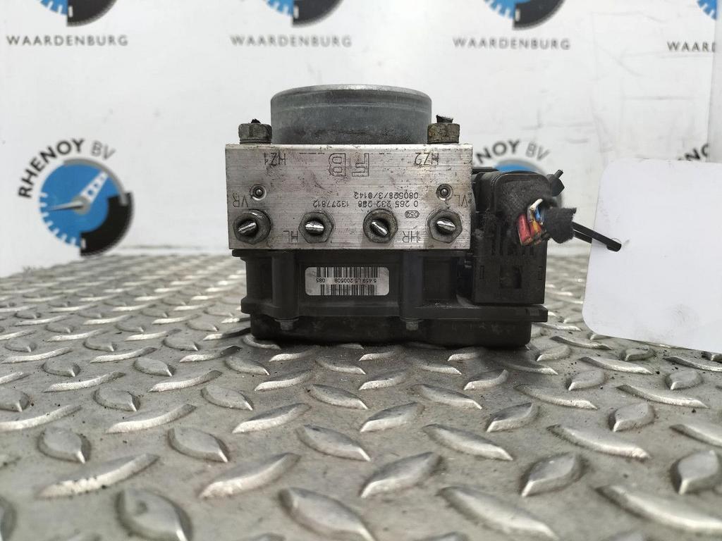 OPEL CORSA S07 D 1.4-16V Enjoy  ABS POMP  2008, Ophalen of Verzenden, Gebruikt, Stiba lid