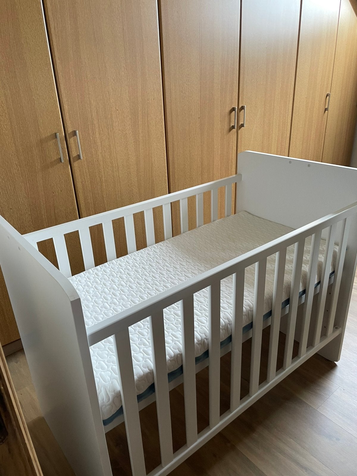 Babybed(eenpersoonsbed) + aerosleep matras + luvion babysens, Enlèvement, Comme neuf, Garçon ou Fille