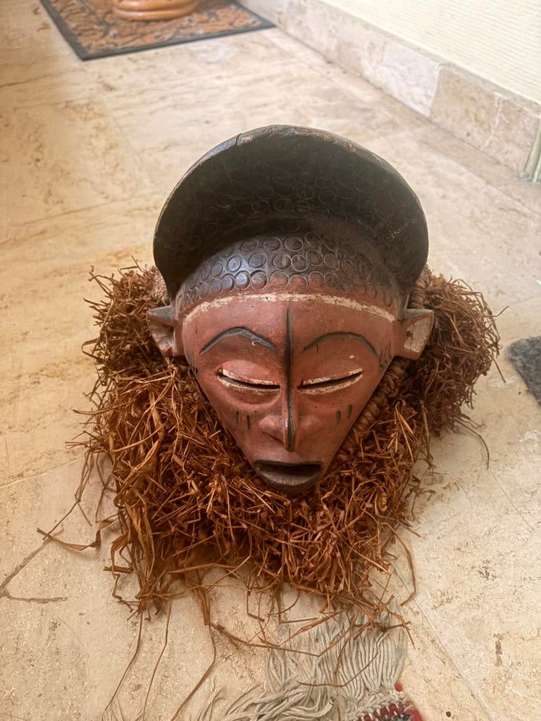Afrikaans houten masker met raffia – handgemaakt, Ophalen, Masker, Handgemaakt, Hout