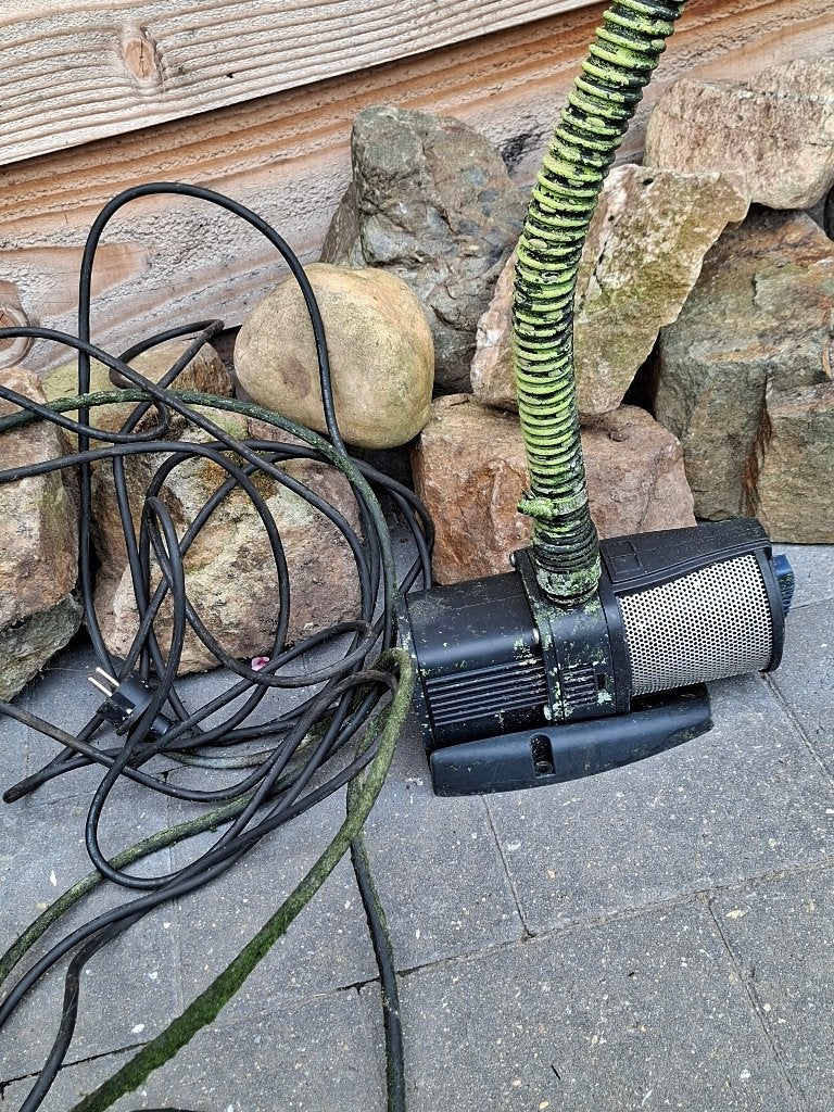 Oase fontijnpomp, Ophalen