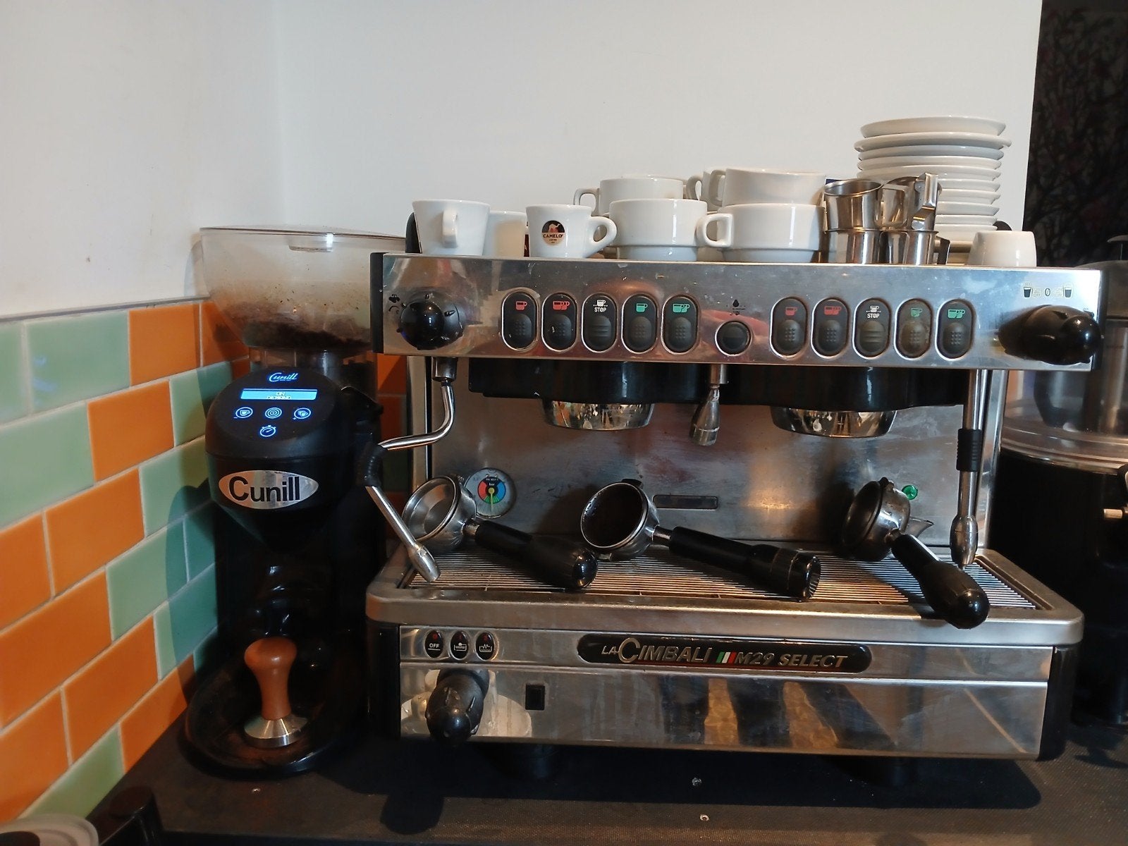 machine café Cimbali + moulin, Articles professionnels, Enlèvement, Utilisé, Café et Espresso