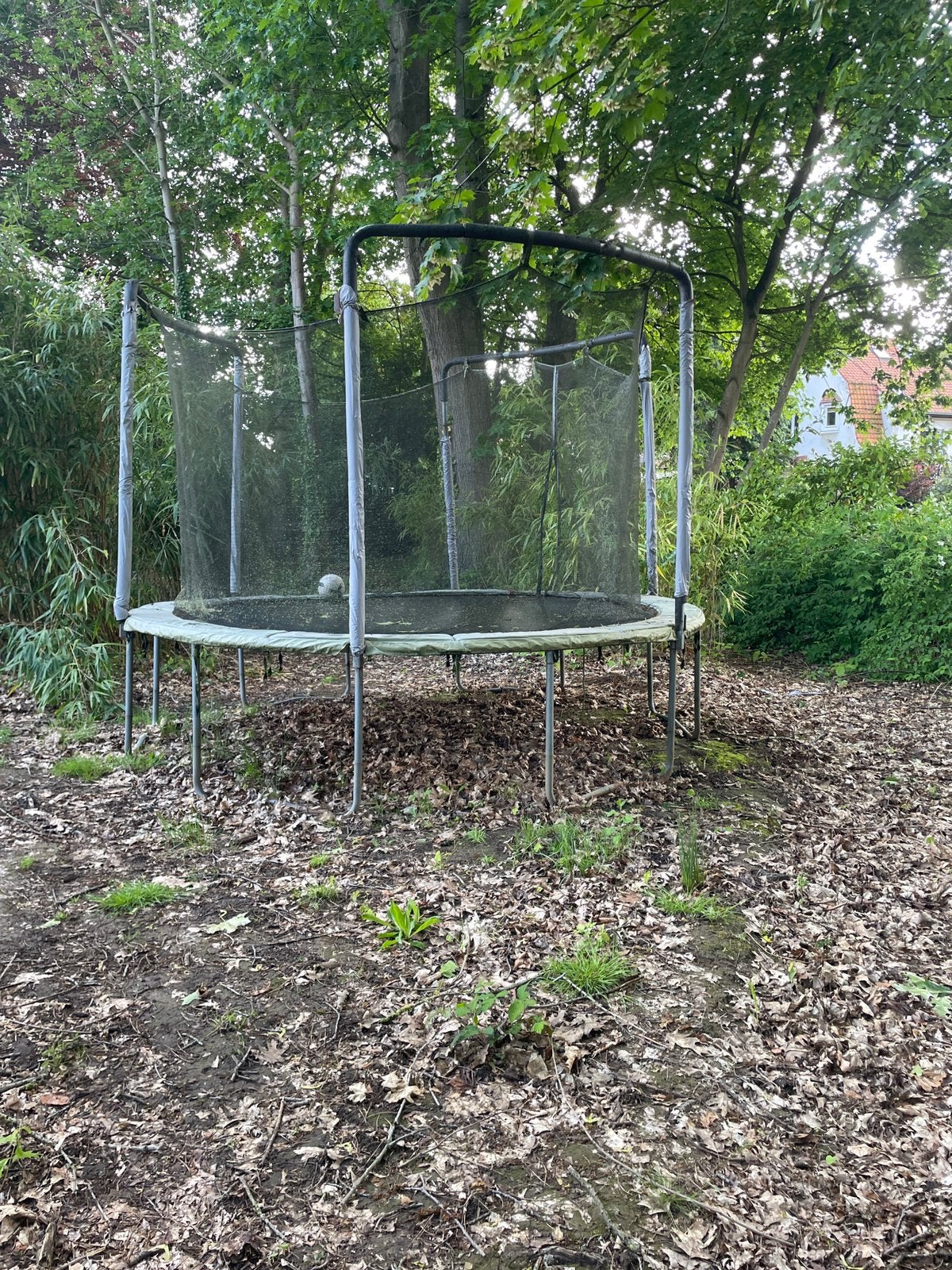 Trampoline à donner, Enlèvement, Utilisé