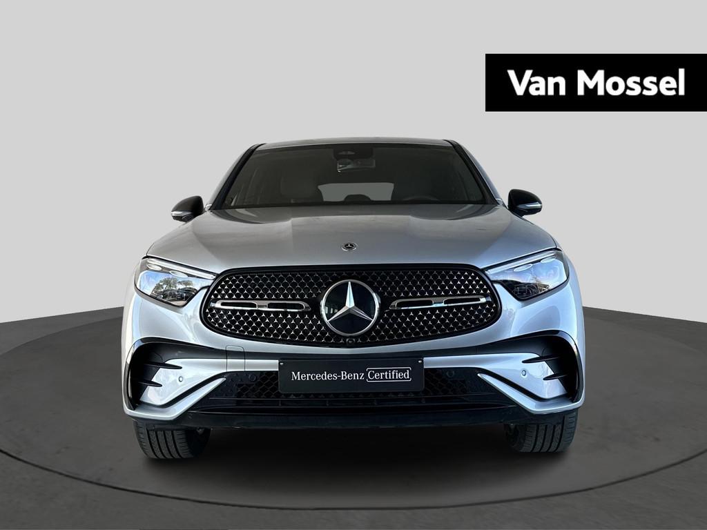 Mercedes-Benz GLC 200 4M AMG Line Coupé + AIRMATIC + LEDER, Auto's, Automaat, Stof, Gebruikt, Zwart