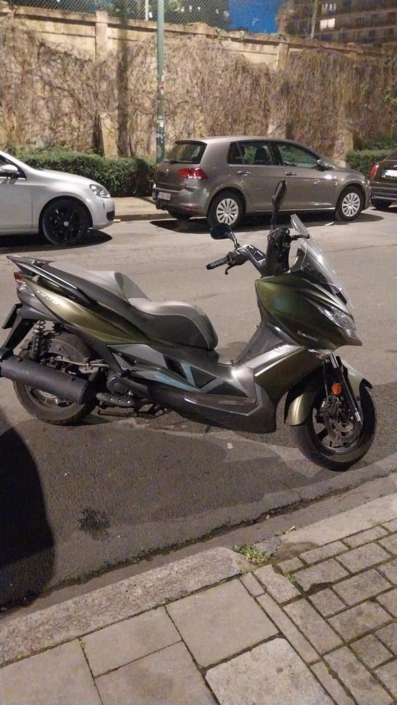 KAWASAKI J300 METALLIC MATTE MOSS VERT., Motoren, Motoren | Kawasaki, Particulier, Scooter