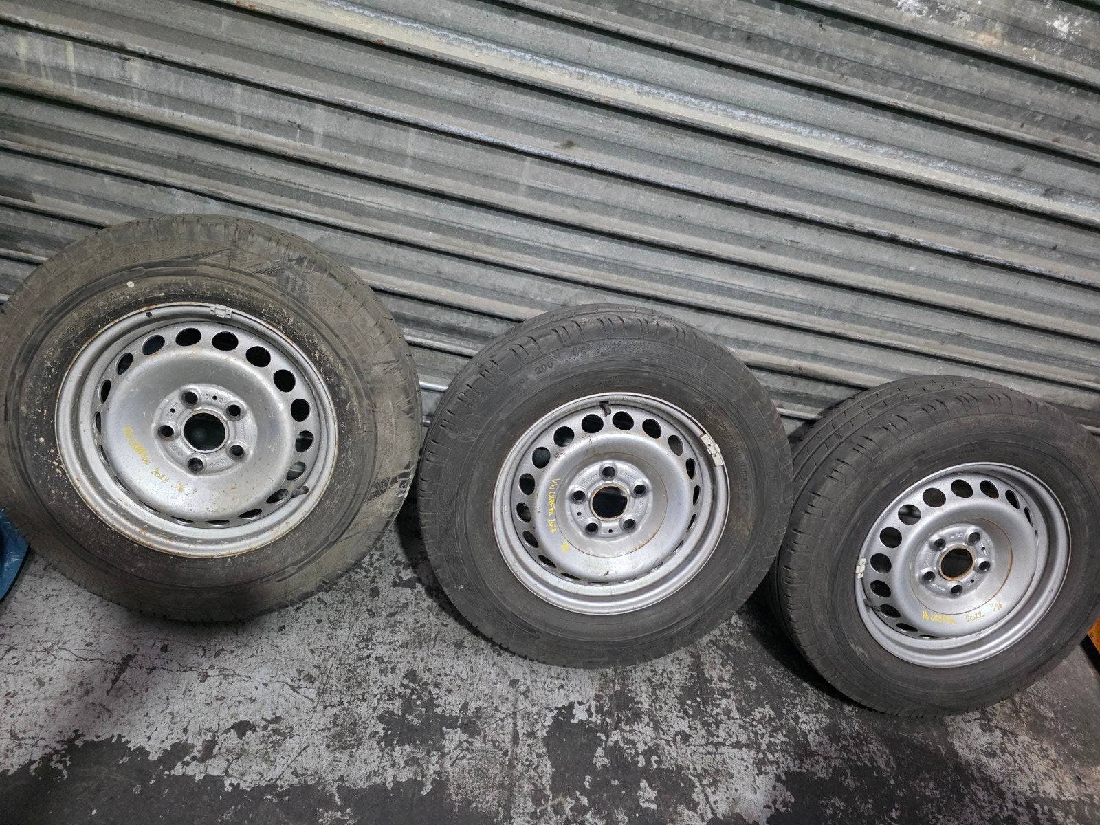 Roue volkswagen CRAFTER 205/75 R16C, Enlèvement, Utilisé, Volkswagen