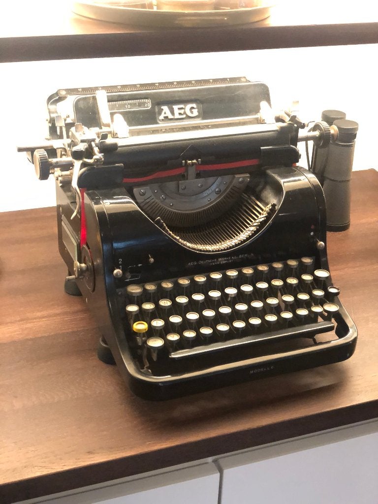 Antieke AEG typemachine (werkt nog), Ophalen