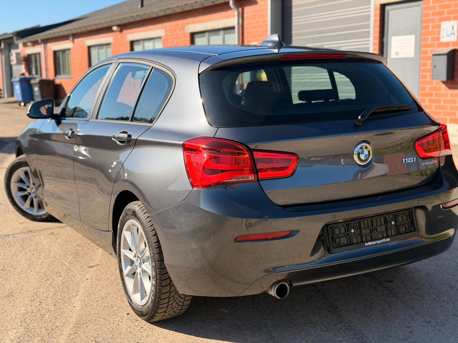 BMW SÉRIE 1 ✅116i GARANTIE 29000 KM LED CUIR, Autos, Cuir, Argent ou Gris, Euro 6, Entreprise