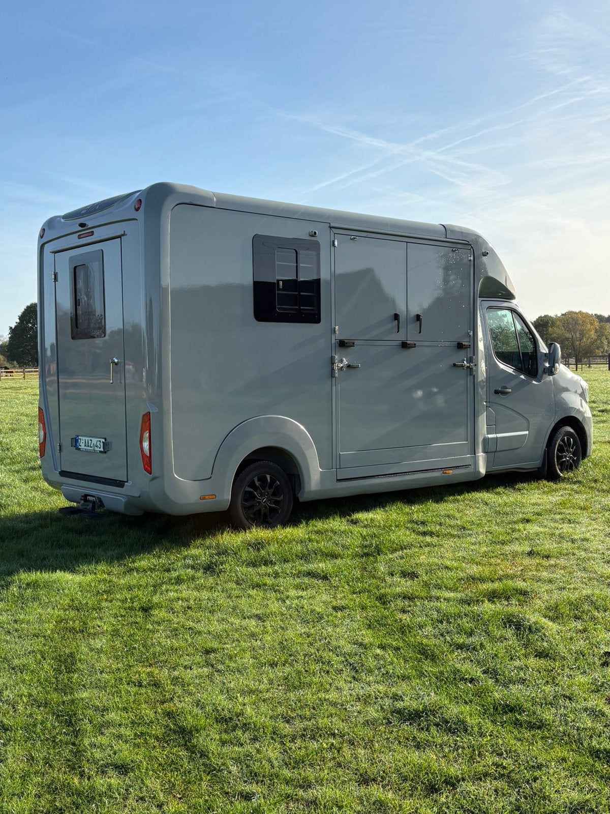 STX paardencamionette horsetruck, Dieren en Toebehoren, Ophalen, Zo goed als nieuw