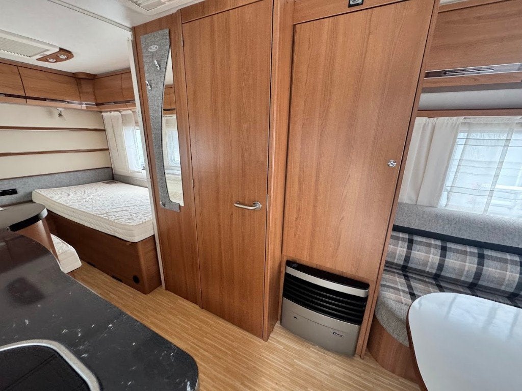 LMC Musica 490 E, Caravanes & Camping, Jusqu'à 4, Coin salon convertible, LMC et Münsterland, 7 à 8 mètres
