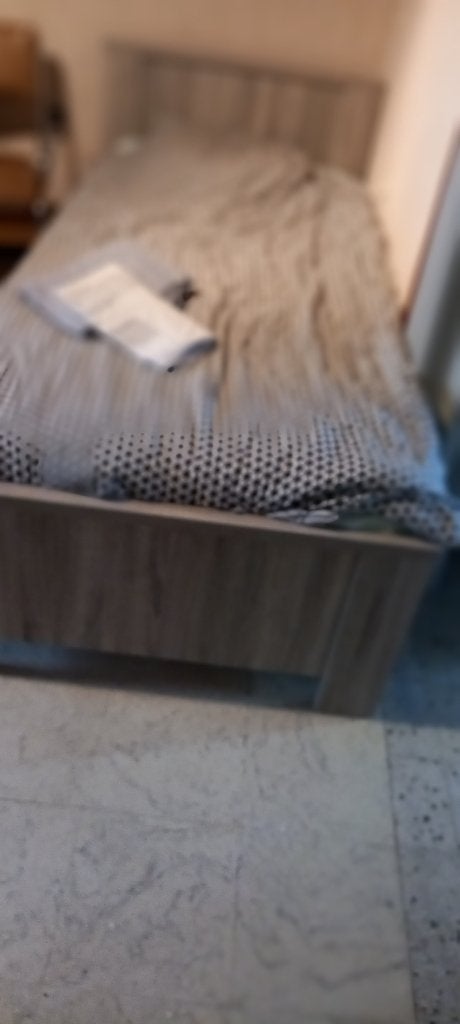 eenpersoonsbed, Huis en Inrichting, Ophalen, Zo goed als nieuw, Hout, Modern